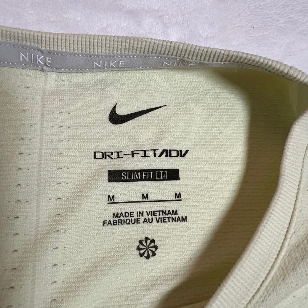 Nike Women's Crewneck Dri Fit Slim Seamless Top Size M Gym Workout Exercise - Picture 4 of 7